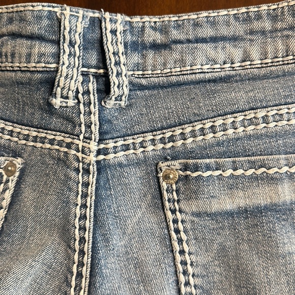Wet seal jean shorts - Picture 7 of 9